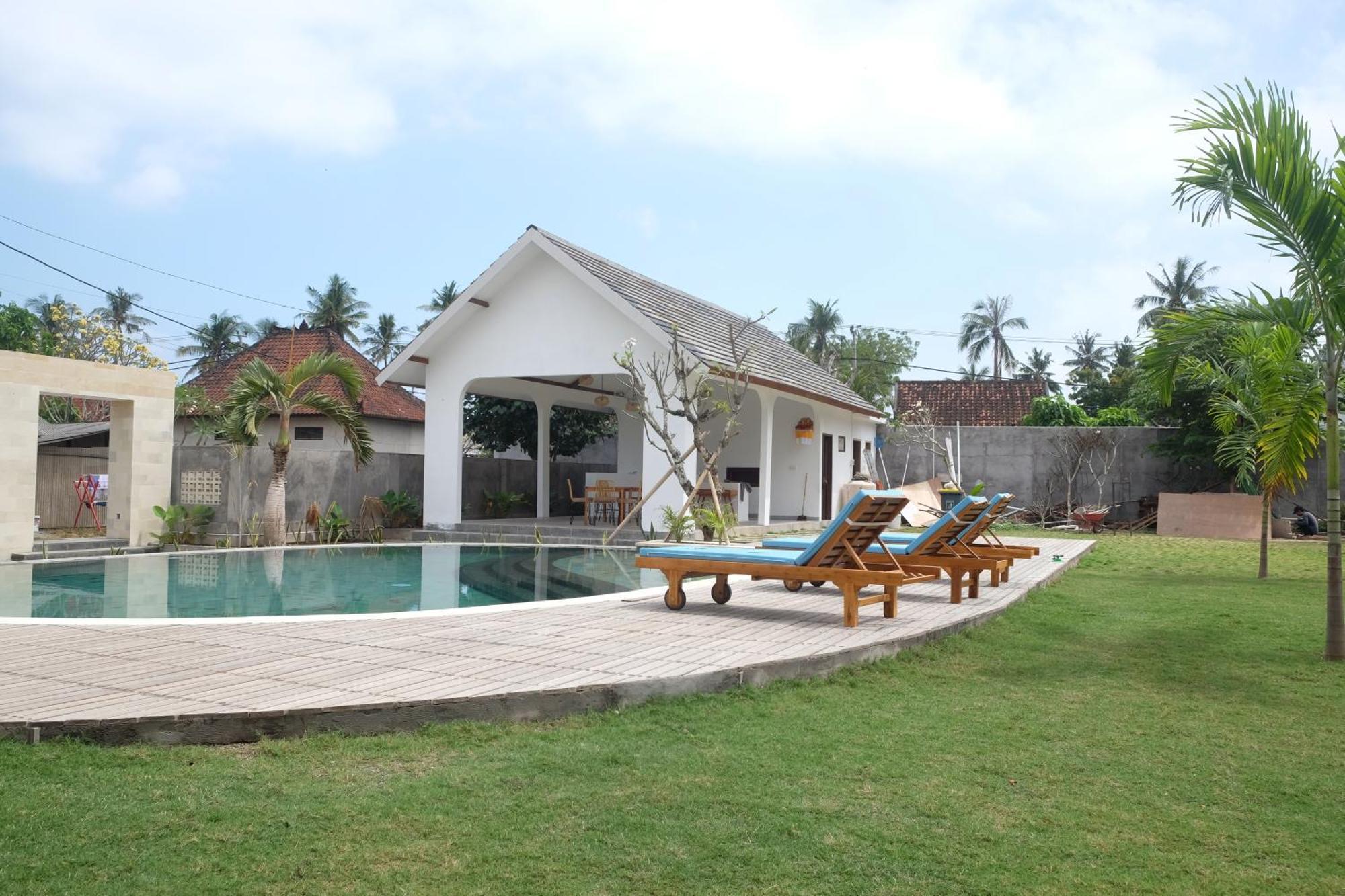 Dipenida Bali Hotel Batununggul Exterior foto