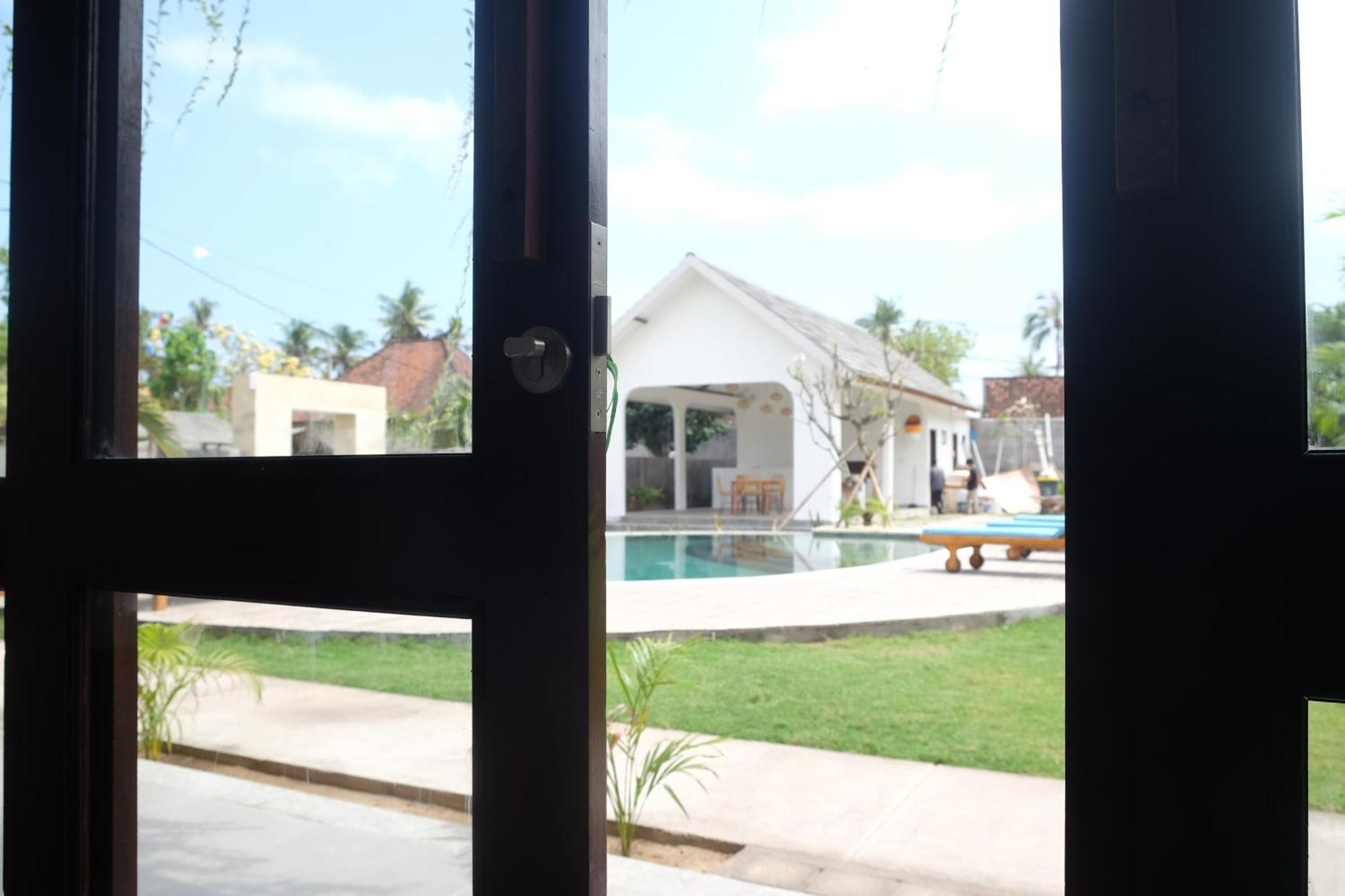 Dipenida Bali Hotel Batununggul Exterior foto