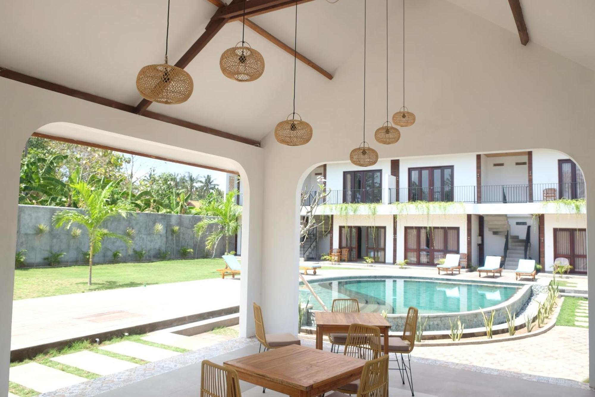 Dipenida Bali Hotel Batununggul Exterior foto